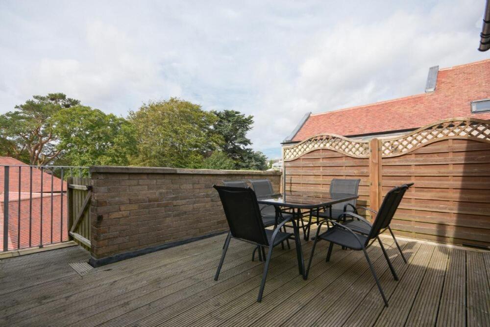 Decked Out Apartment Alnmouth Exterior foto
